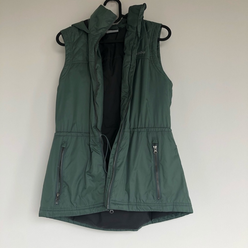 Columbia vest